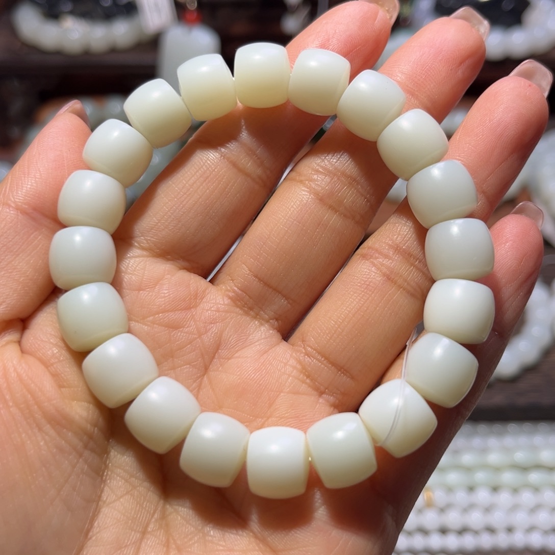 和田玉未镶嵌手链