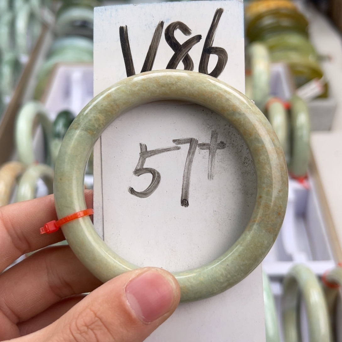 岫玉手镯未镶嵌天然岫玉