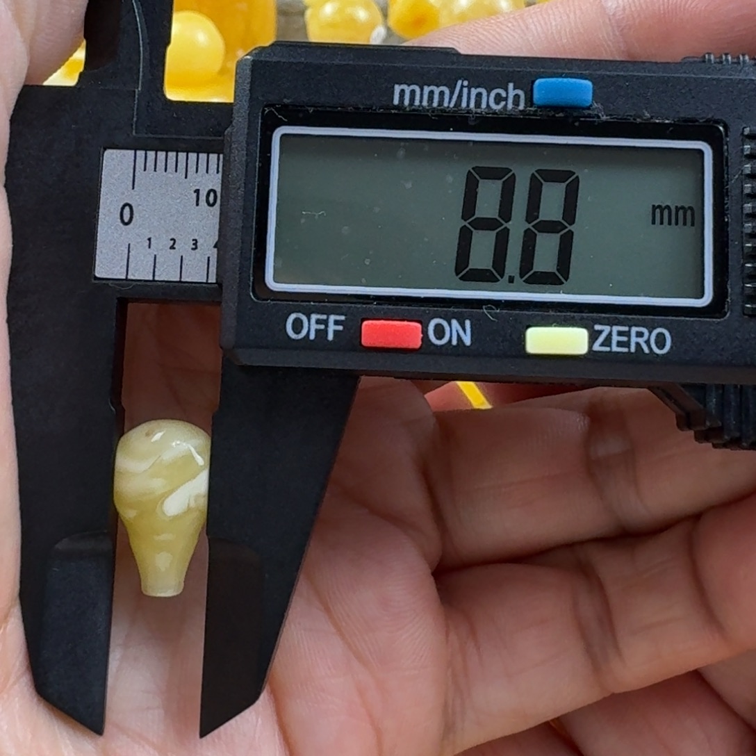 蜜蜡未镶嵌裸石13杂