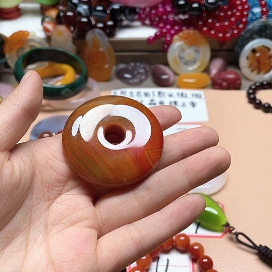 玛瑙/玉髓未镶嵌颈饰石****运