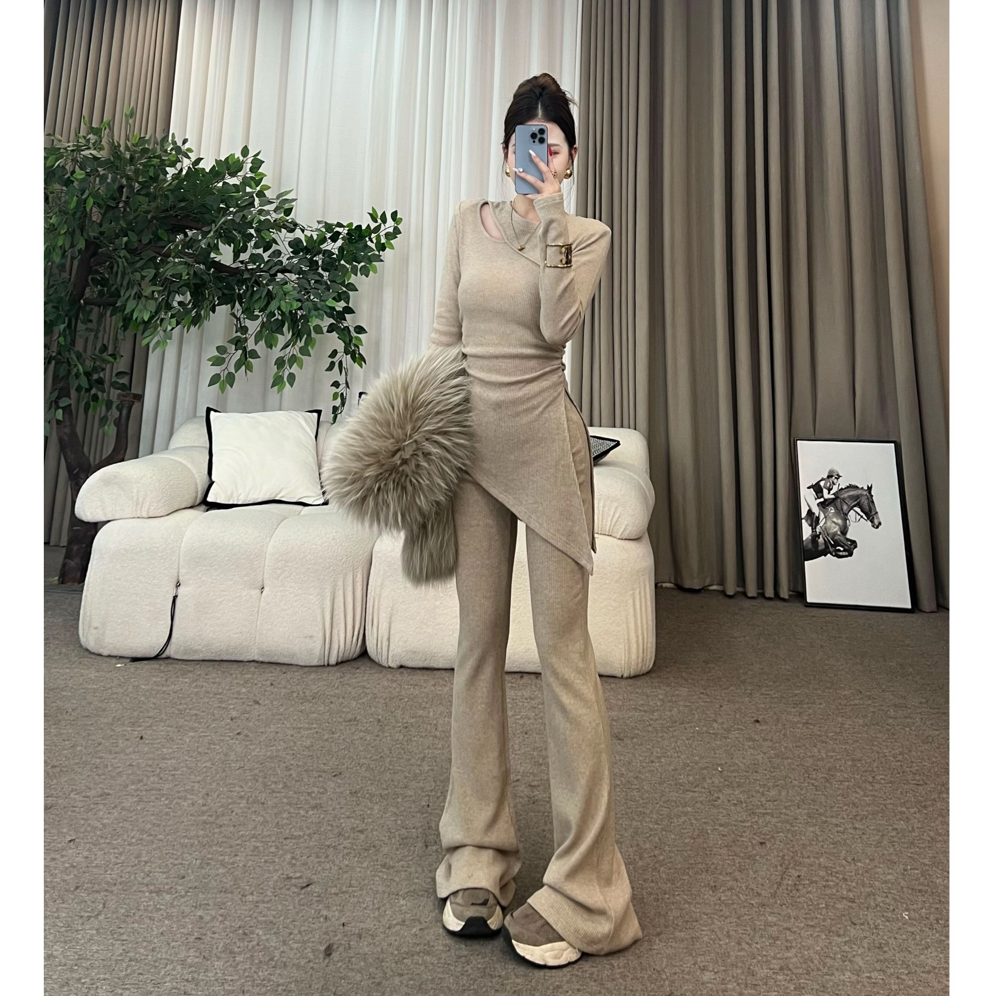  XIAOQIN【时光独白】冬季加绒镂空不规则上衣屁帘微喇裤套装T491