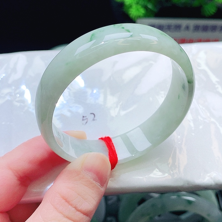 翡翠未镶嵌手镯92