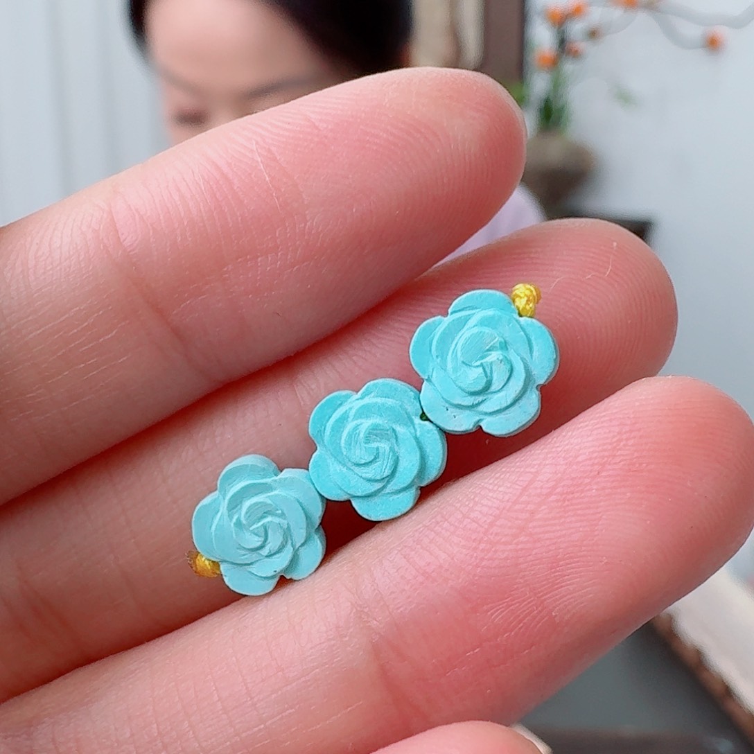 绿松石未镶嵌挂件