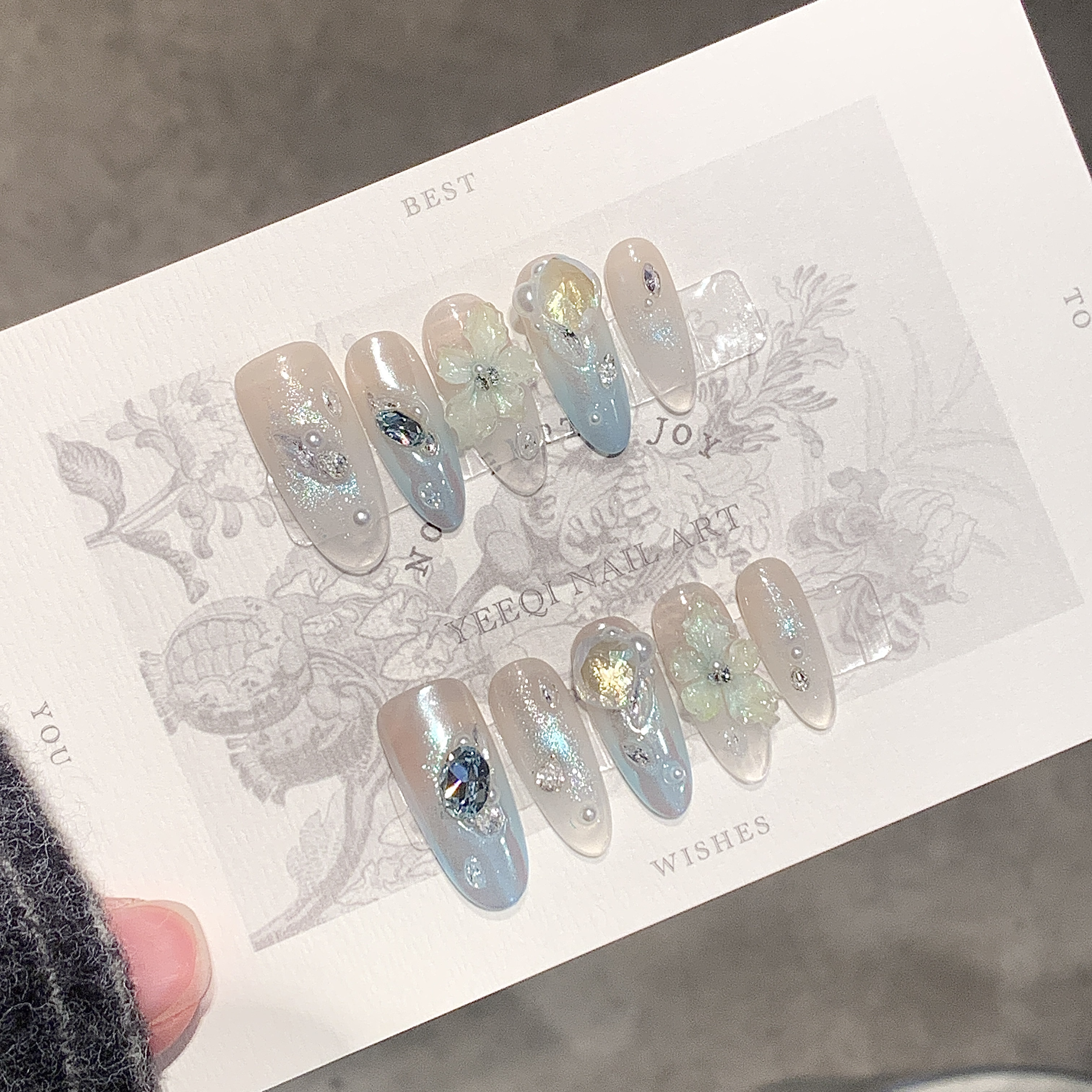 Yeeqi | 薄荷冰花 透底浅粉蓝月光施华洛 手工穿戴甲定制