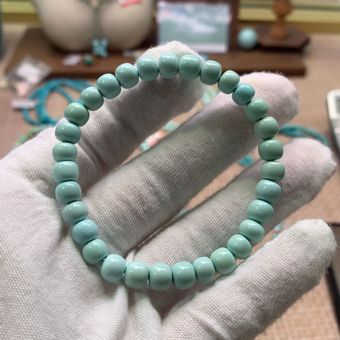 绿松石未镶嵌配饰°**。