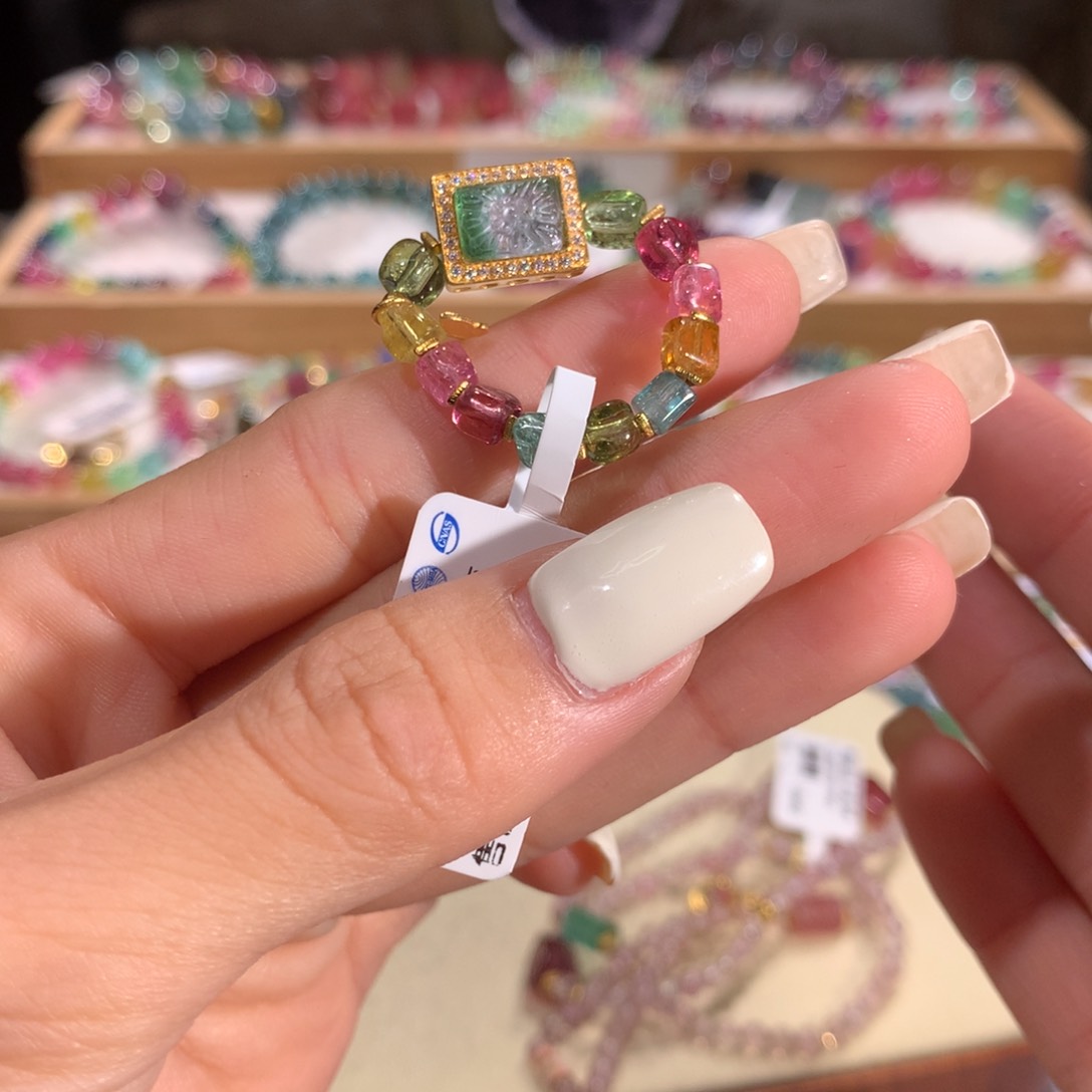 碧玺多样性发货一件未镶嵌