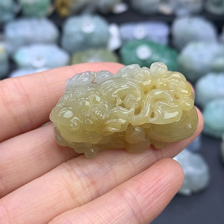 翡翠未镶嵌颈饰天然缅甸A货翡翠貔貅吊坠