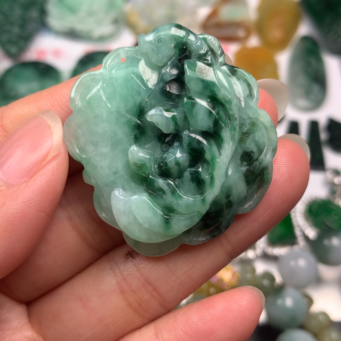 翡翠未镶嵌颈饰翡翠