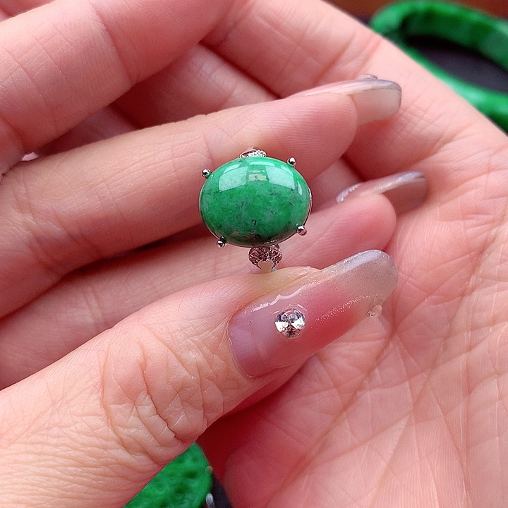 翡翠颈饰银S925镶嵌翡翠