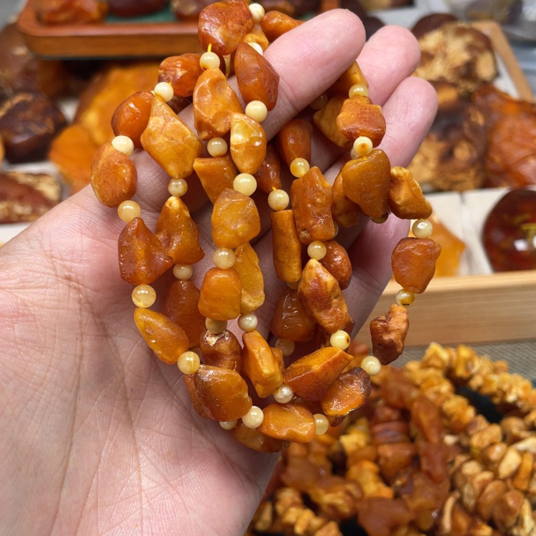 琥珀珠宝奇石未镶嵌