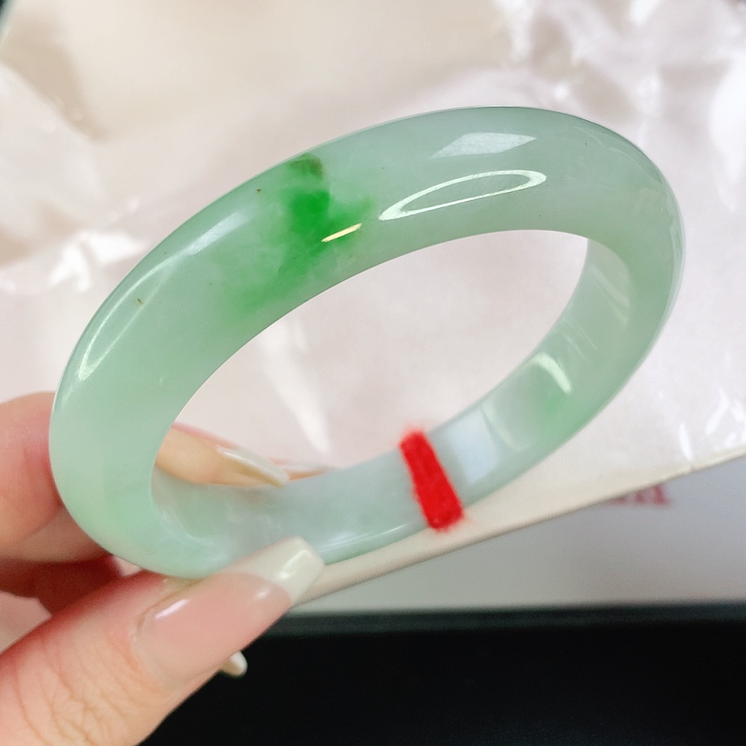 翡翠手镯未镶嵌1079翡翠