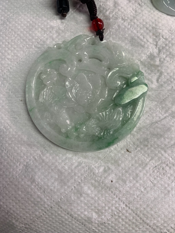玉如军意翡翠珠宝