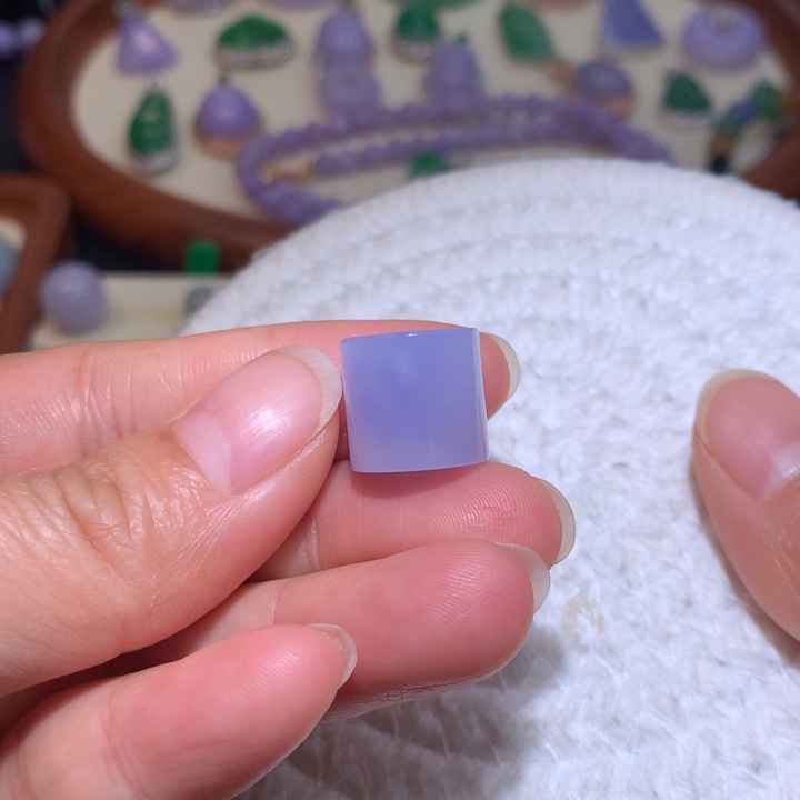 翡翠散珠冰胶紫桶珠