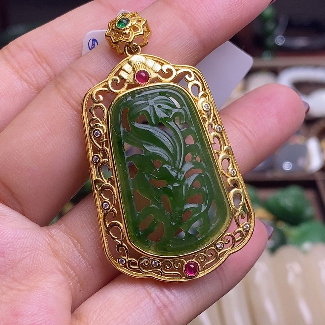 和田玉福利款老矿料碧玉银吊坠未镶嵌