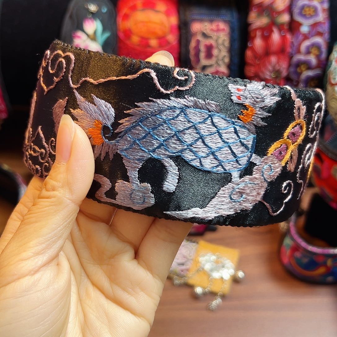 刺绣有***己好看好看好看