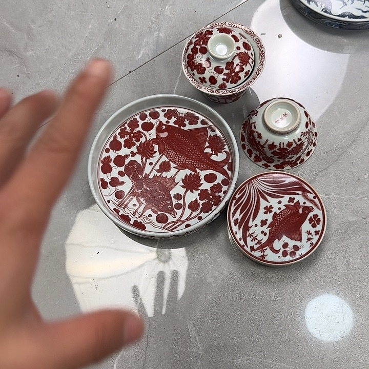 瓷片釉里红鱼藻纹四件套