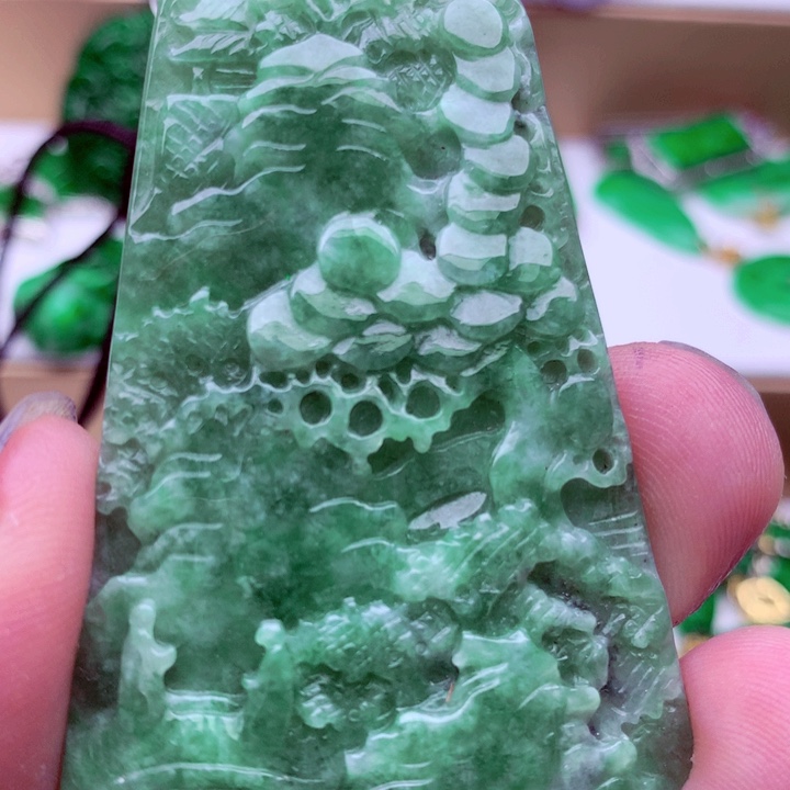 翡翠未镶嵌吊坠(不含链)