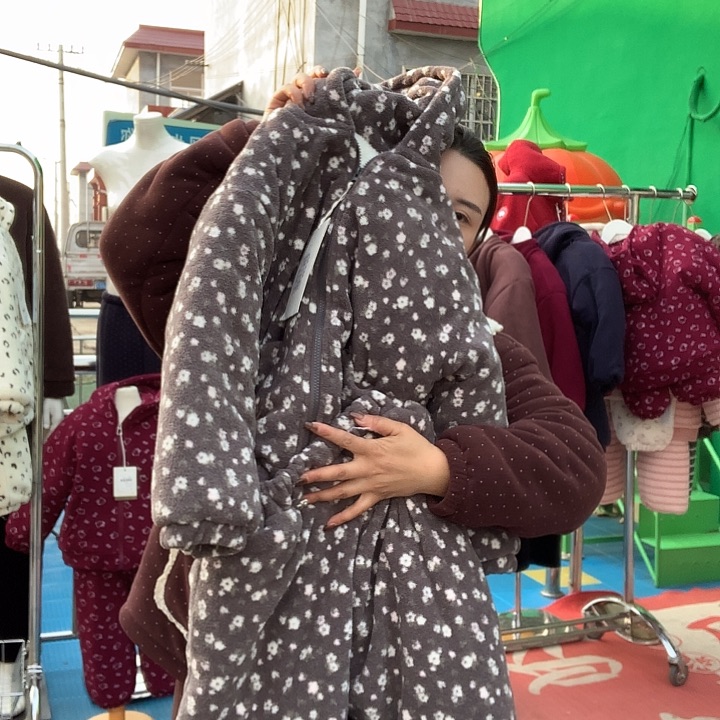 碎花款150尺码睡衣