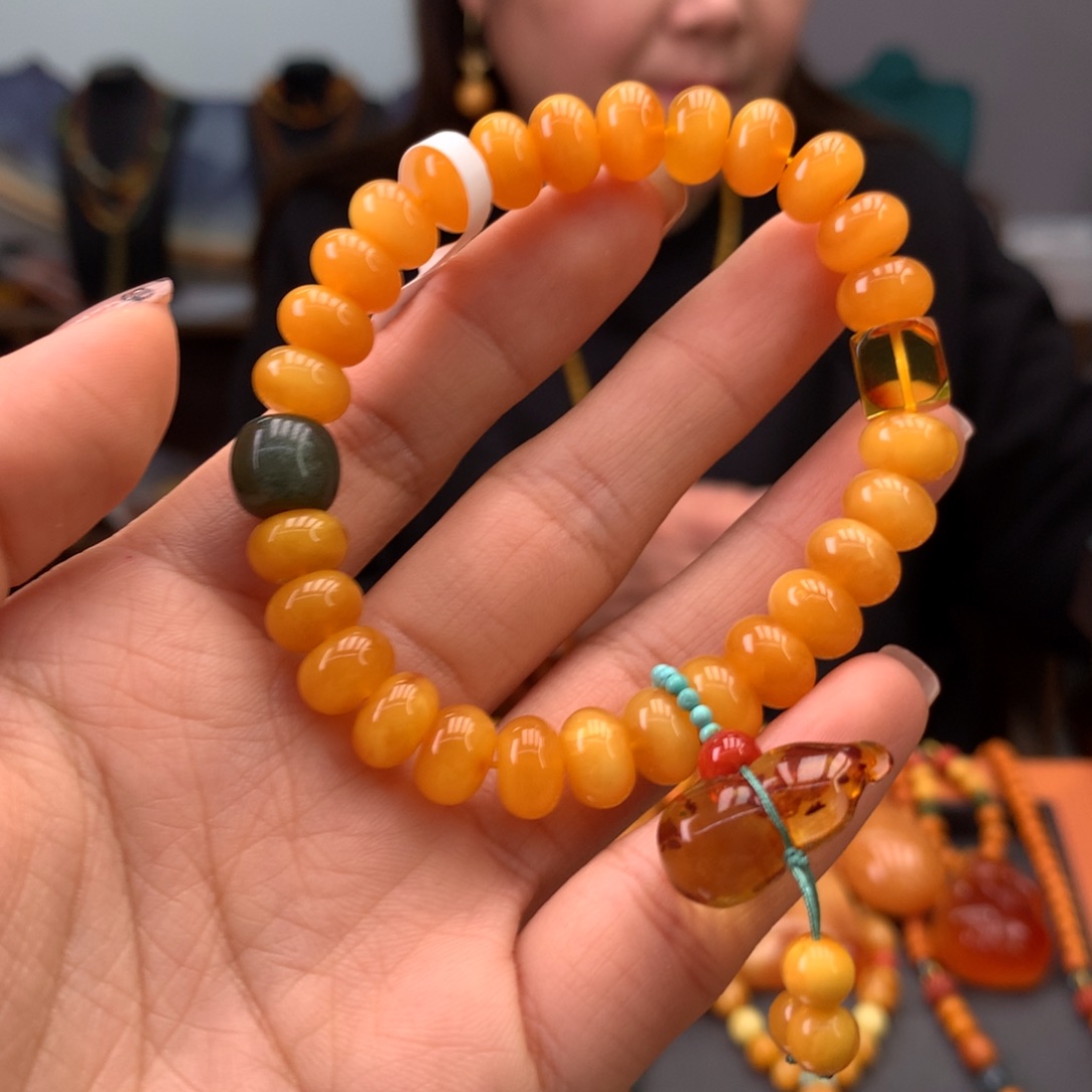 蜜蜡手串未镶嵌天然