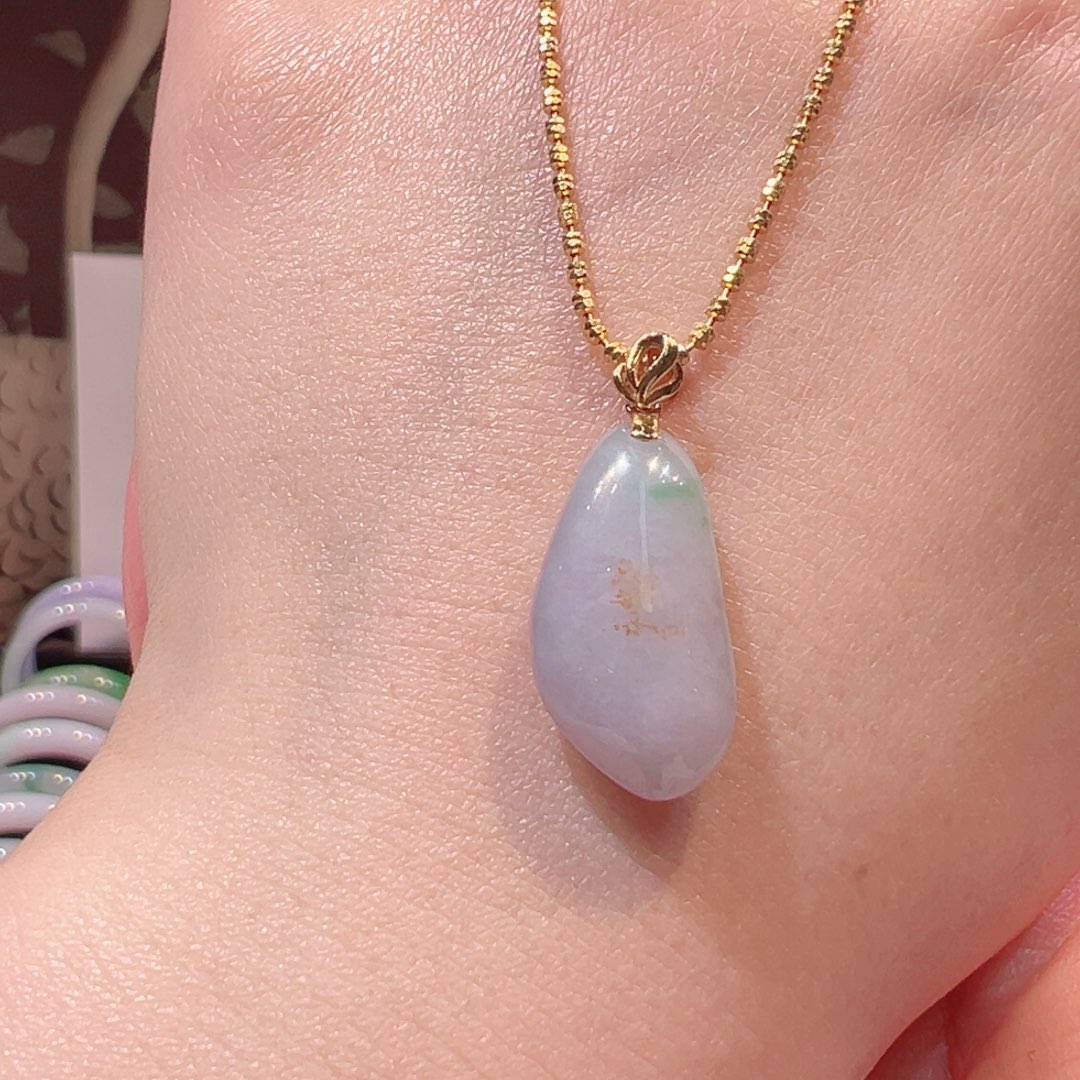 翡翠18K金镶嵌项链翡翠