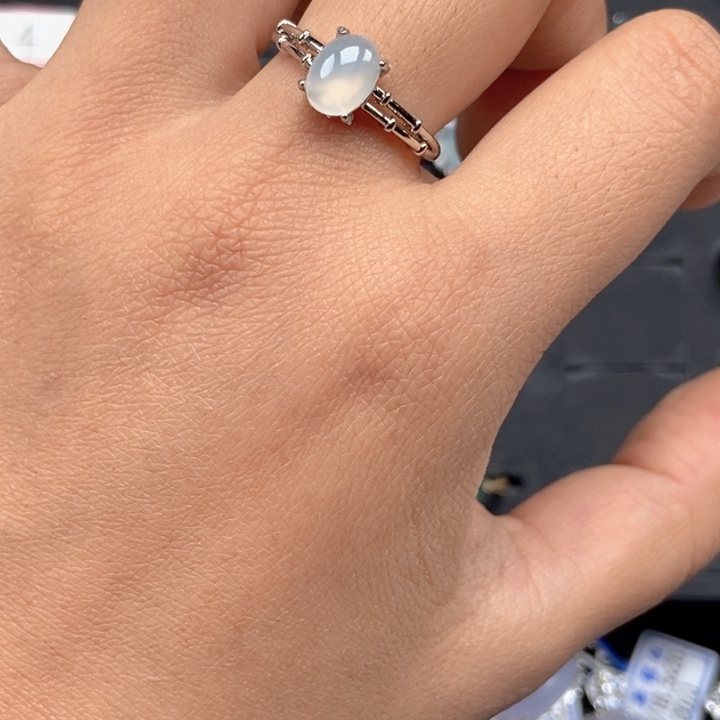 翡翠未镶嵌戒指戒指