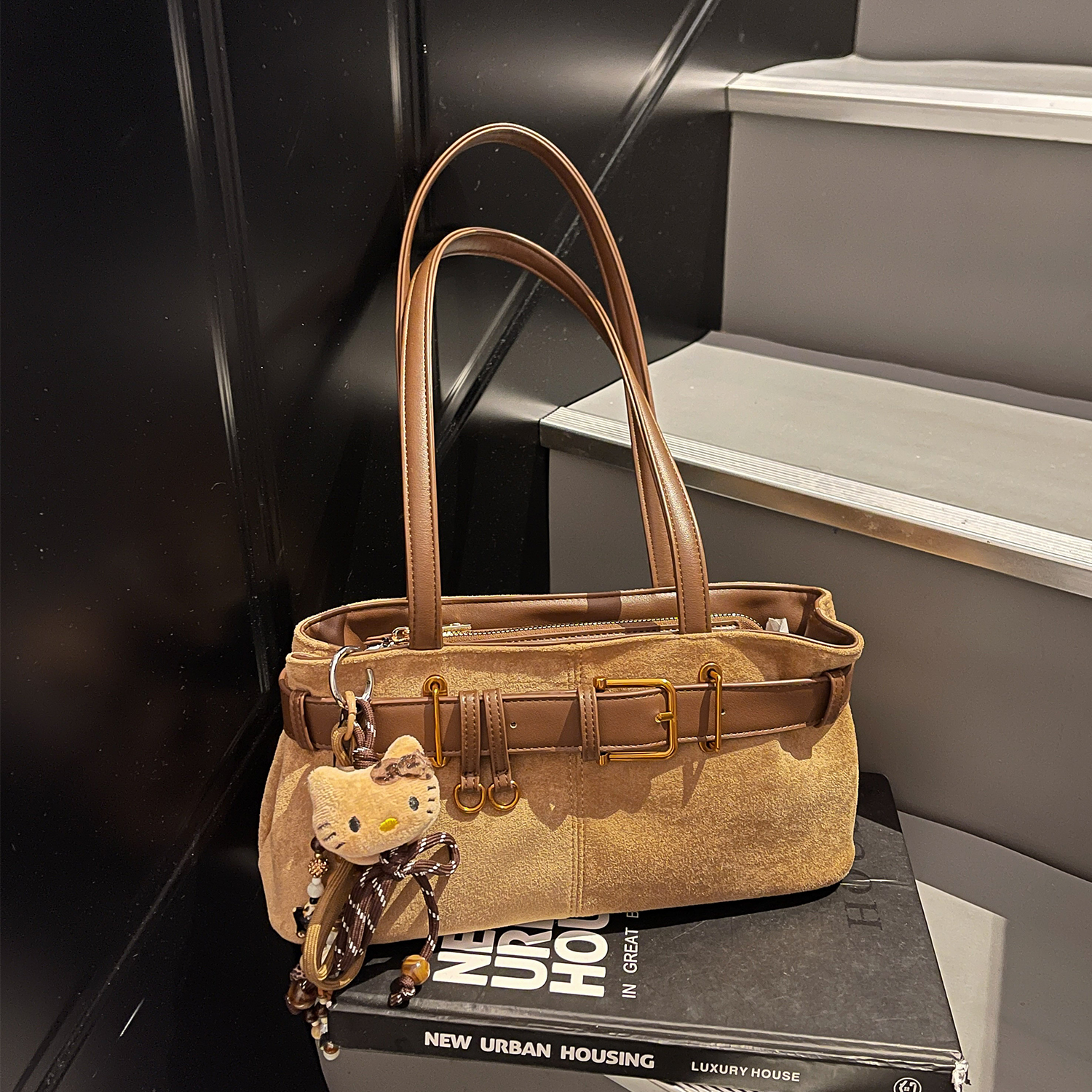 艾米兔 X COOLE女包2025新款流行简约复古通勤洋气质感单肩包