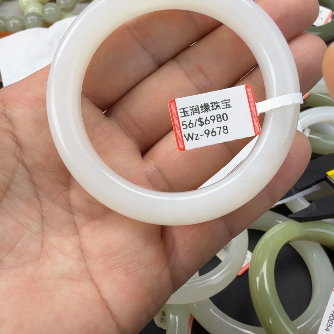 和田玉（糖玉）未镶嵌手镯