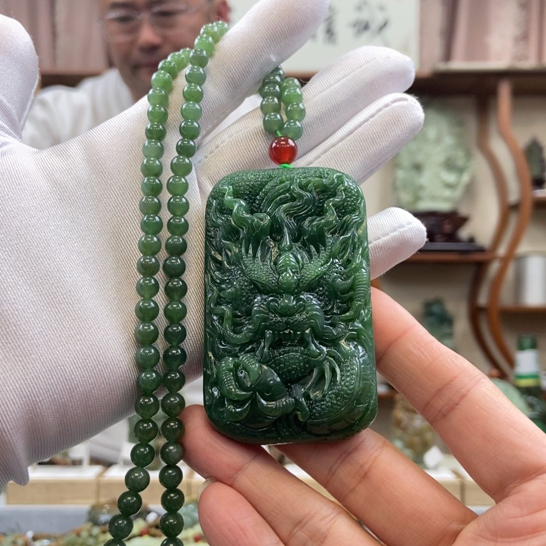 和田玉吊坠未镶嵌风**胜