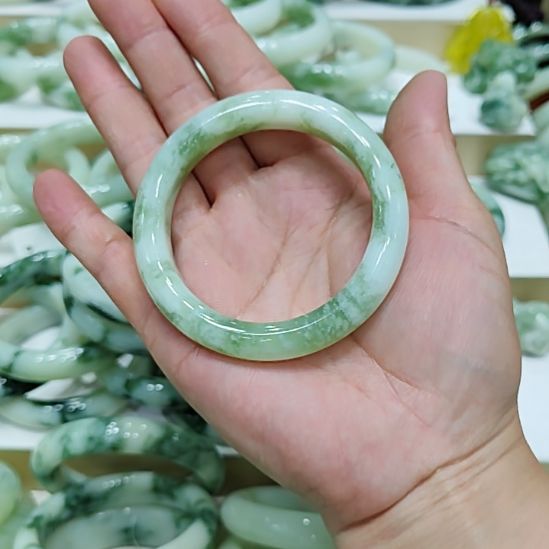 小***小透闪石-蛇纹石玉未镶嵌手镯