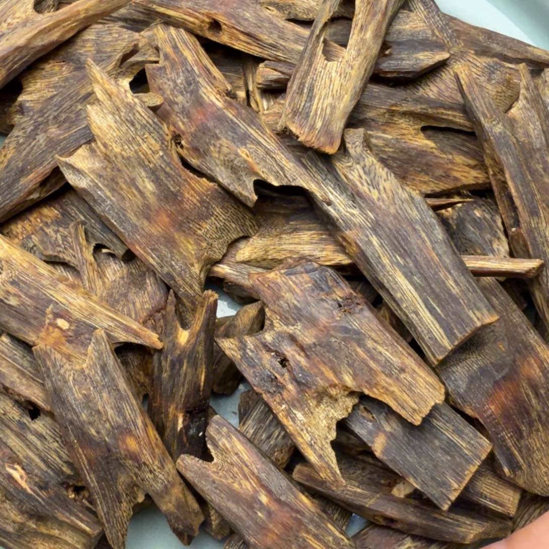 沉香沉香碎屑沉水红骨凹身熏香料20g