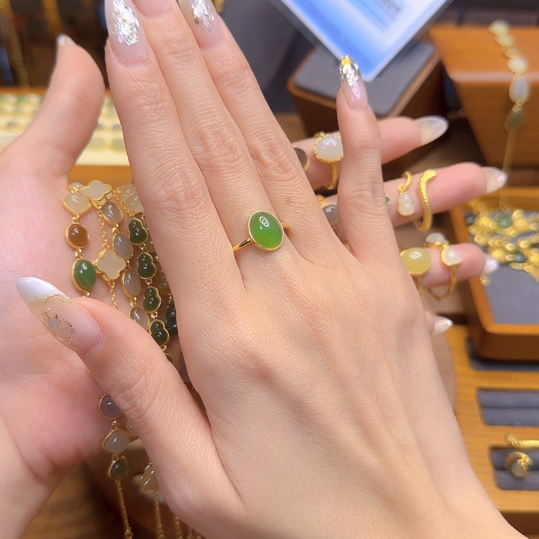 和田玉戒指银S925镀金镶嵌