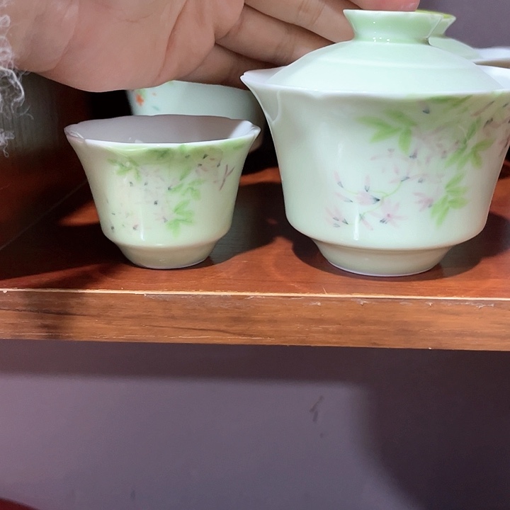 【闪购商品】瓷片无落手绘紫藤盖碗+杯「清」