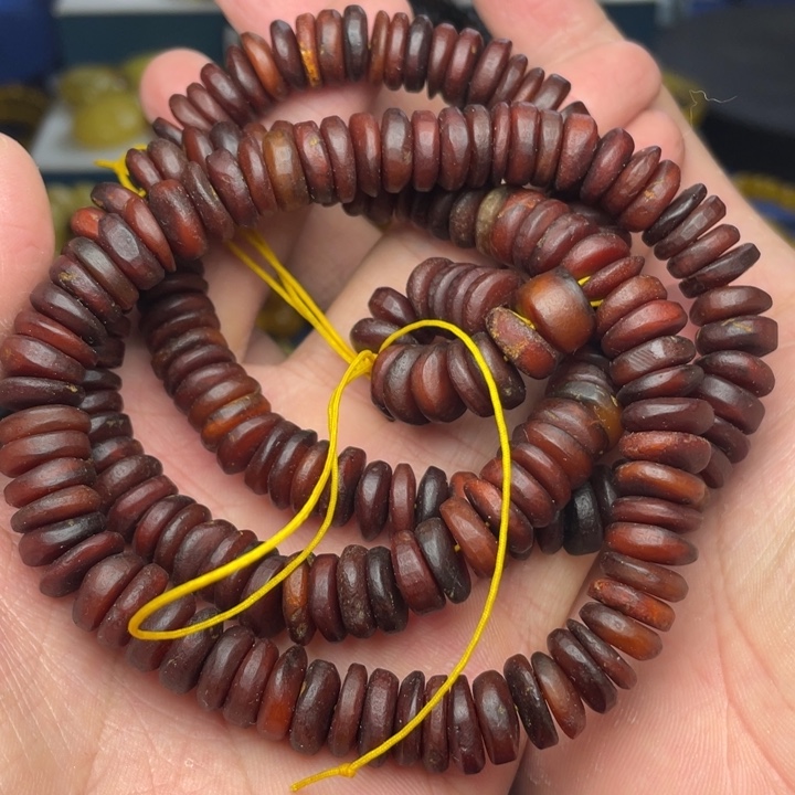 未镶嵌琥珀珠宝奇石