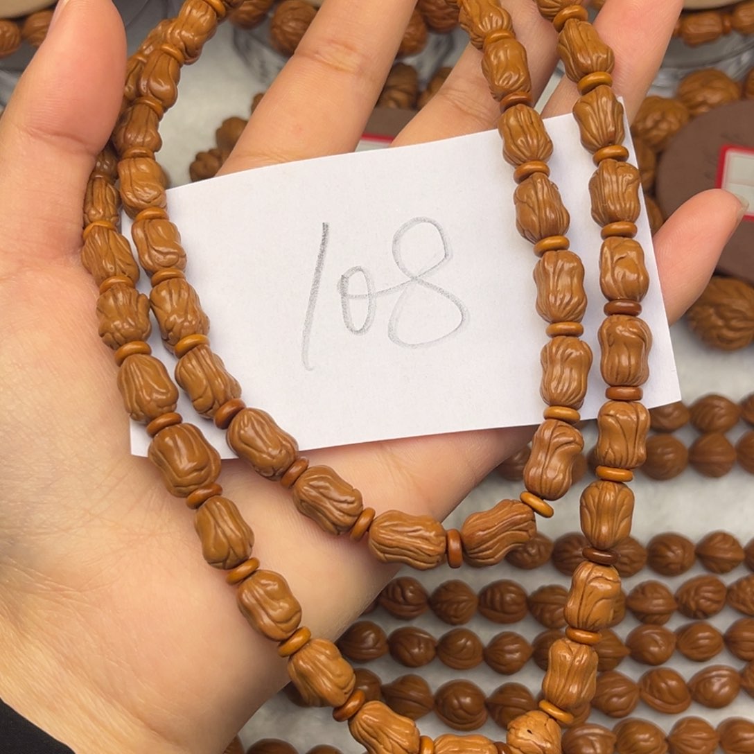 核桃@****@龙纹桃核脖挂肚卡8花生