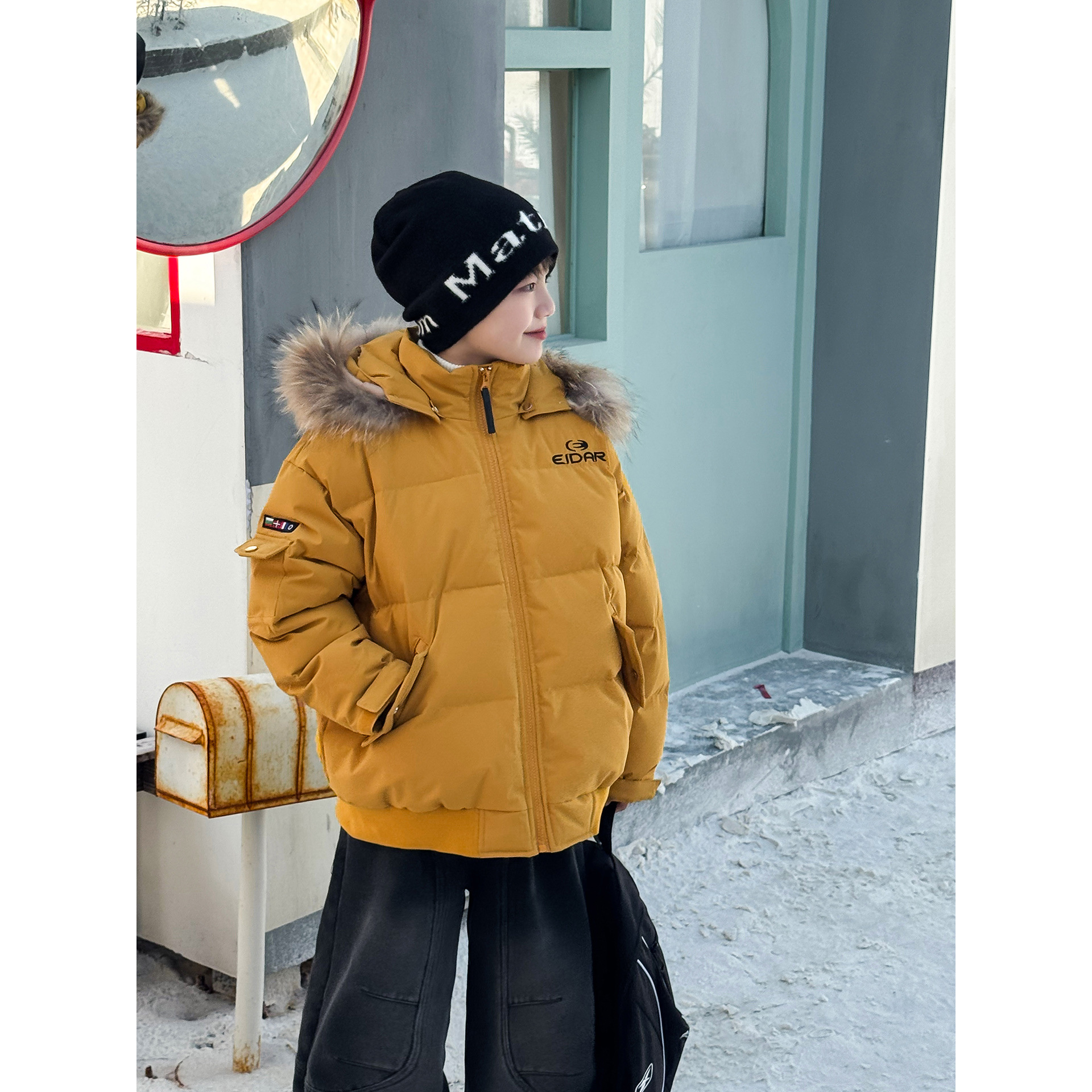 【Tang小白】2025男童冬季新款韩版刺绣贴标90白鸭绒毛边连帽羽绒服