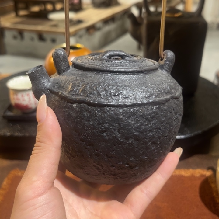 景德镇鱼和熊手工陶艺