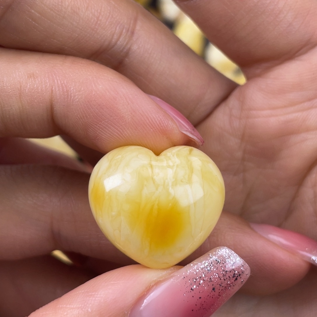 琥珀裸石未镶嵌蜜蜡