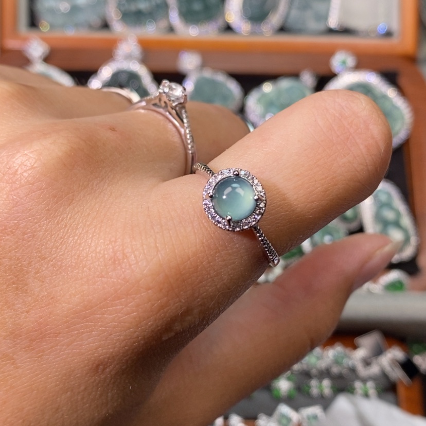 【闪购商品】翡翠未镶嵌颈饰天然