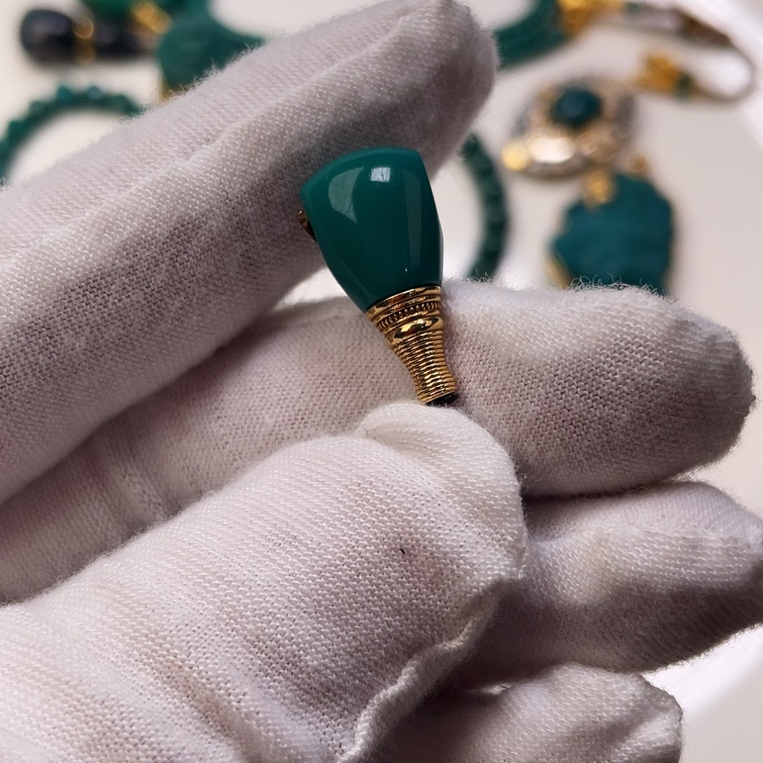 绿松石18K金镶嵌三通