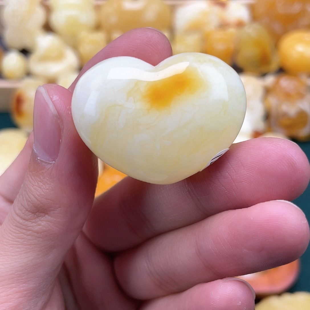 琥珀裸石未镶嵌蜜蜡