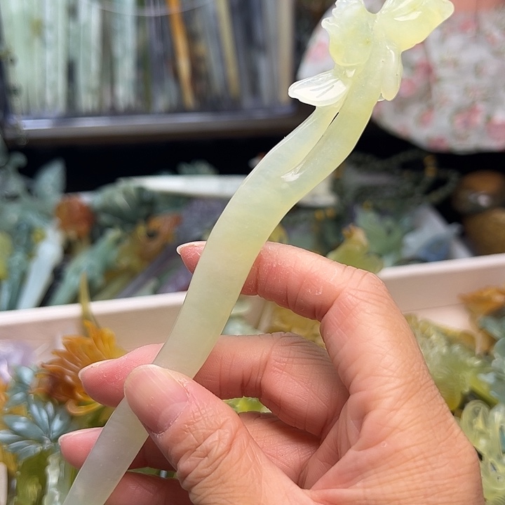 蛇纹石玉未镶嵌发簪