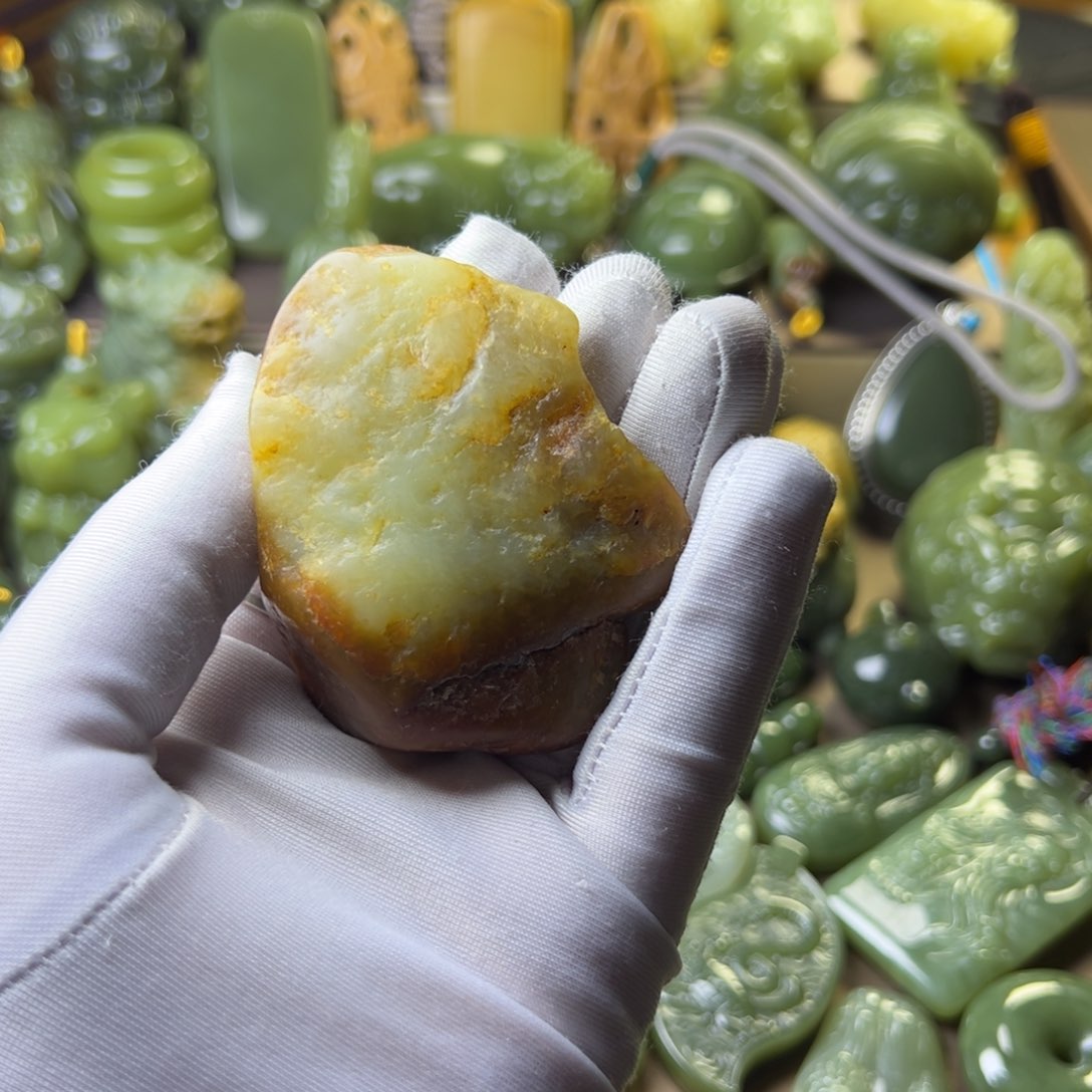 岫岩老玉（透闪石质玉）把件未镶嵌