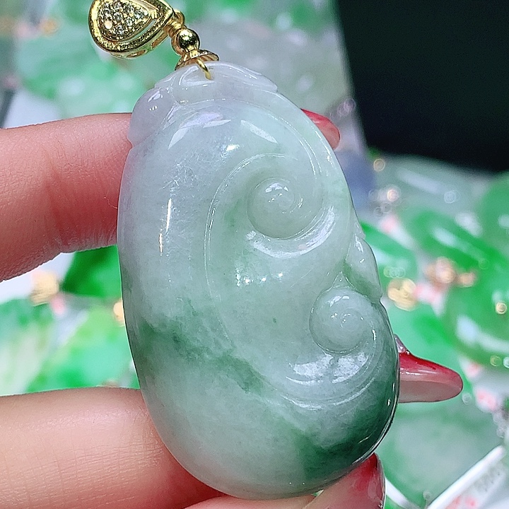 翡翠未镶嵌颈饰翡翠