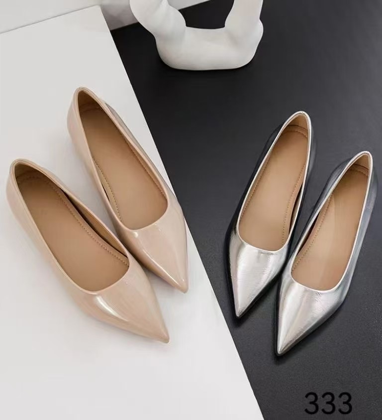 【小张精选】浅口内增高尖头漆皮增高镶嵌单鞋女士粗跟中跟极简风