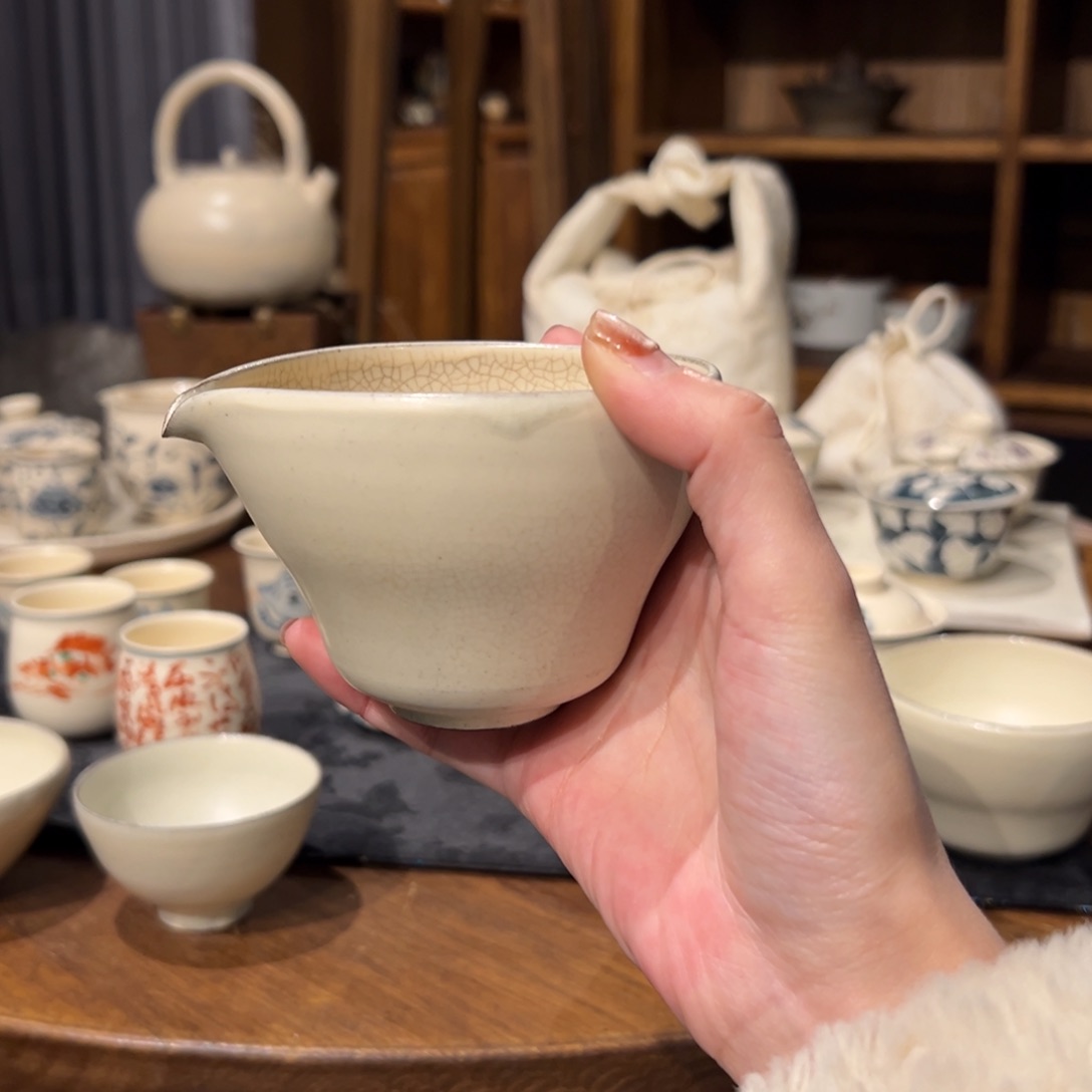 摆件陶瓷。     陶瓷。    