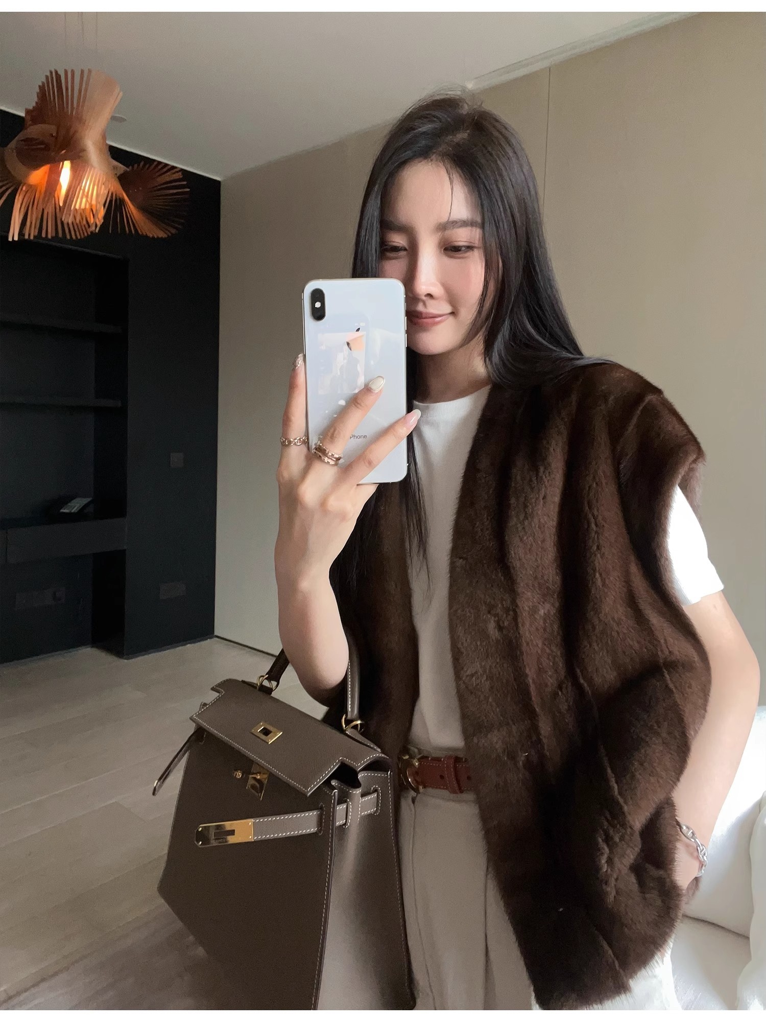 新款时尚百搭毛毛马甲早秋必备休闲马夹开衫坎肩背心洋气衣服女