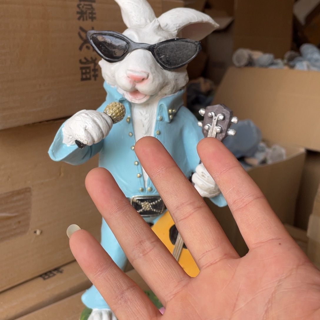 【闪购商品】树脂摇滚风兔子摆件