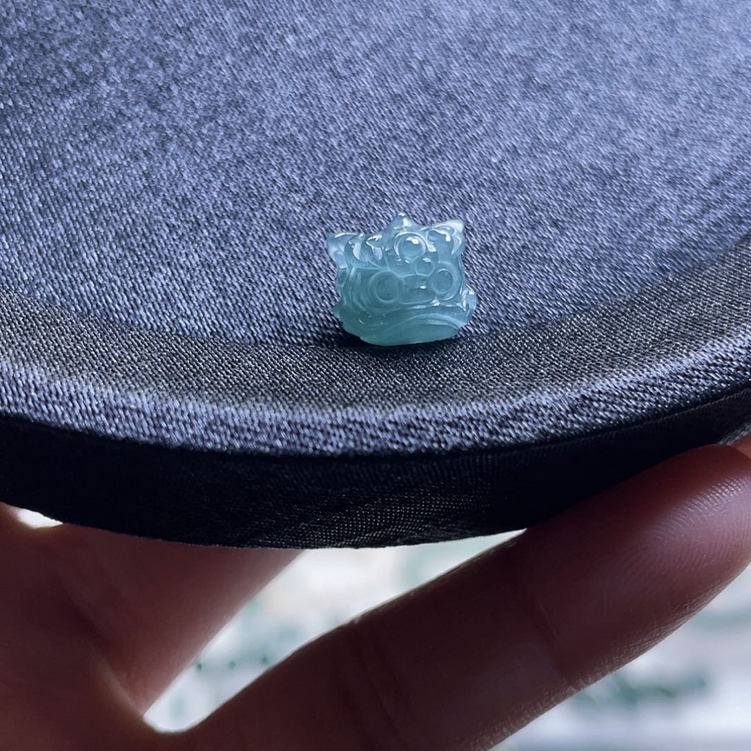 翡翠散珠10*9.6*9.3醒狮单个