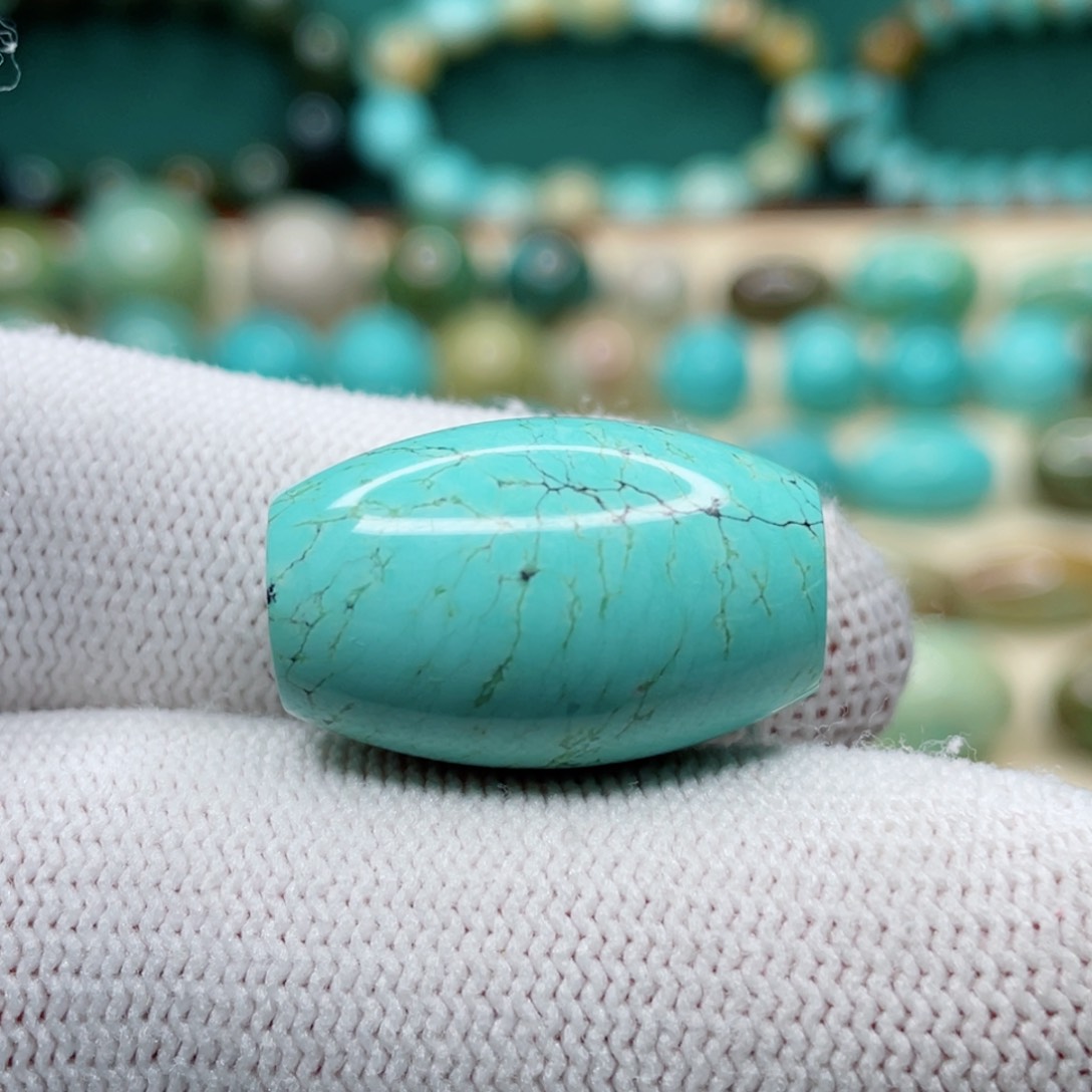 绿松石未镶嵌颈饰