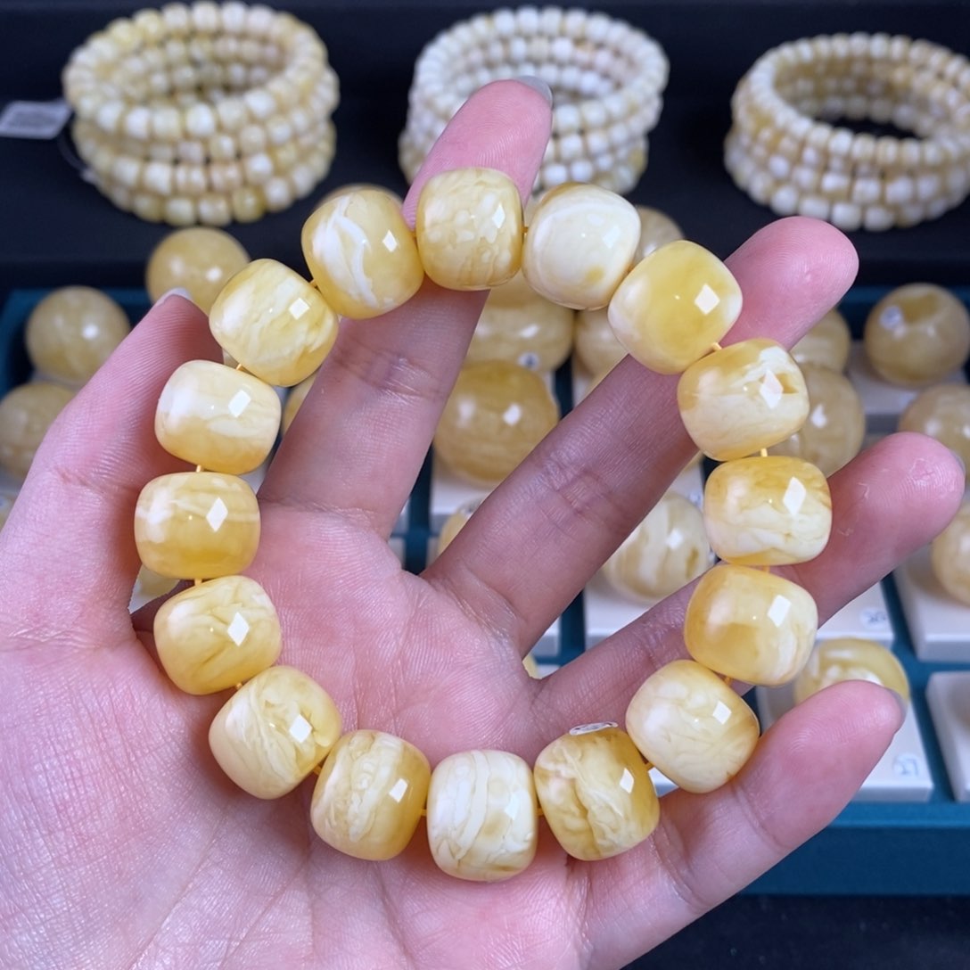 未镶嵌蜜蜡珠宝奇石